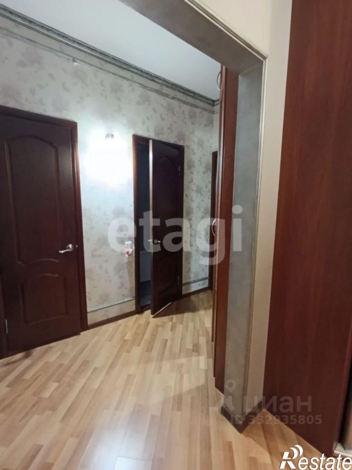 3-комн квартира улица Русанова, 8,  д. 8