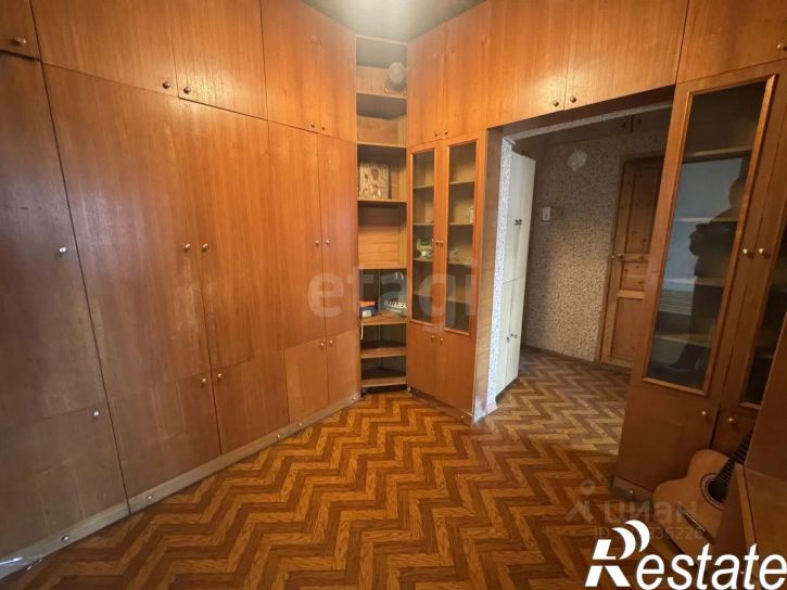 3-комн квартира улица Логинова, 23 к1,  д. 23 к1