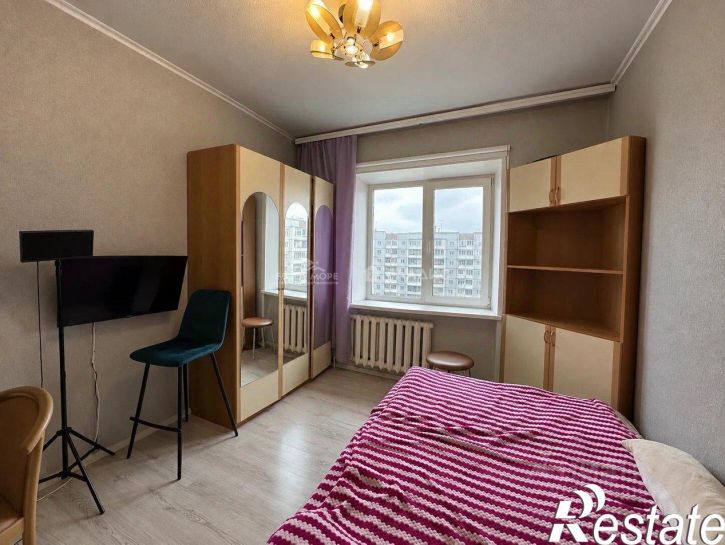 3-комн квартира улица Гайдара, 44,  д. 44