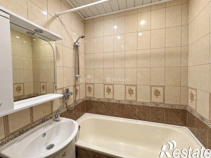 3-комн квартира улица Гайдара, 44,  д. 44