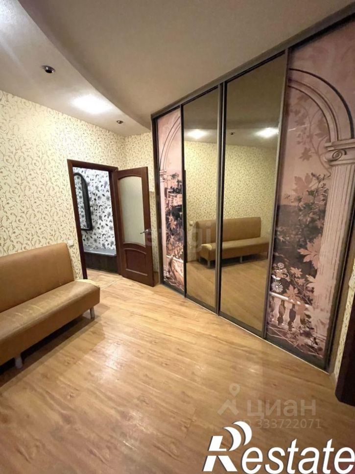 4-комн квартира улица Гайдара, 54 к1,  д. 54 к1
