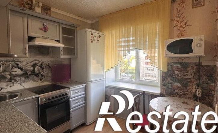3-комн квартира улица Красных Маршалов, 24,  д. 24
