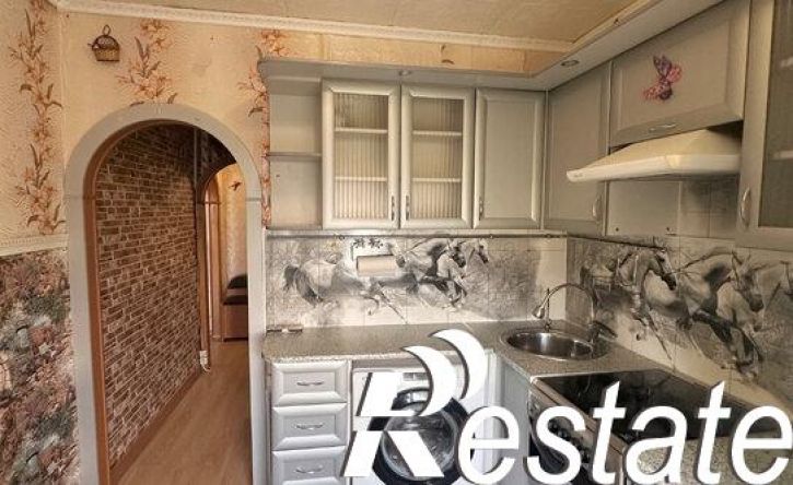 3-комн квартира улица Красных Маршалов, 24,  д. 24
