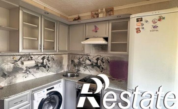 3-комн квартира улица Красных Маршалов, 24,  д. 24