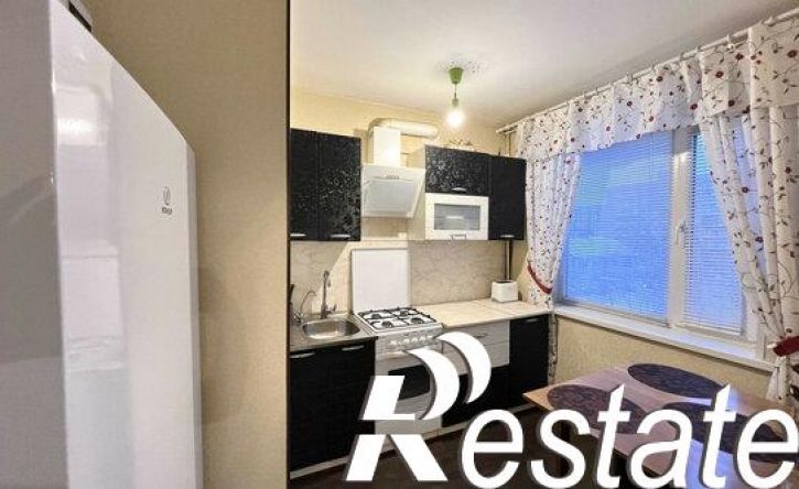 3-комн квартира улица Розы Люксембург, 37,  д. 37