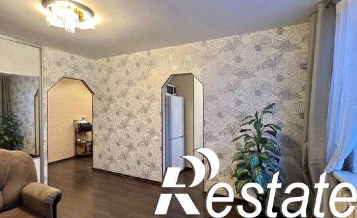 3-комн квартира улица Розы Люксембург, 37,  д. 37