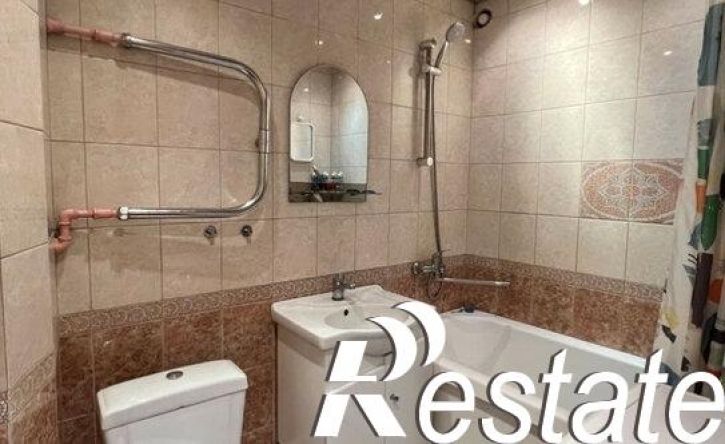 3-комн квартира улица Розы Люксембург, 37,  д. 37