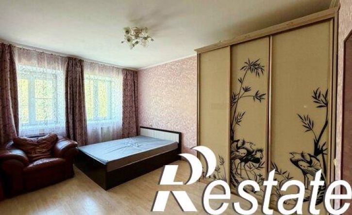 2-комн квартира улица Попова, 56 к2,  д. 56 к2