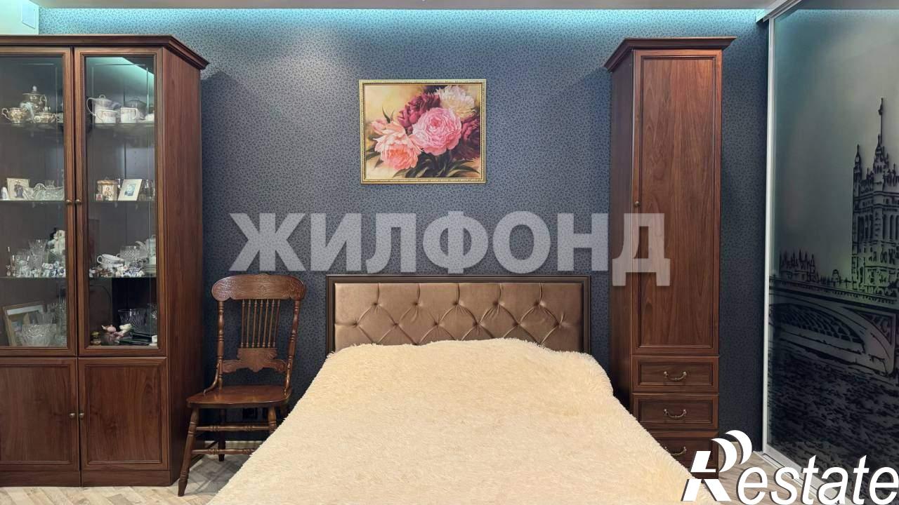 Купить квартиру за 6 300 000 рублей на Суворова ул., д.12