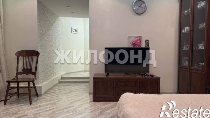 2-комн квартира Суворова ул., д.12