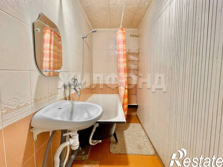 3-комн квартира Вельможного ул., д.11