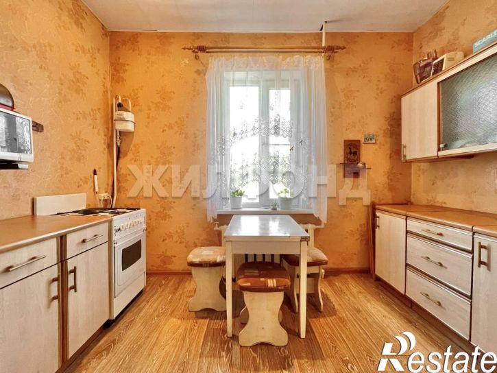 3-комн квартира Вельможного ул., д.11