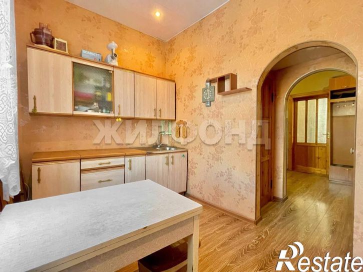 3-комн квартира Вельможного ул., д.11
