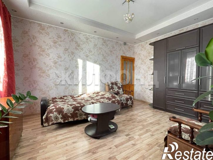 3-комн квартира Вельможного ул., д.11