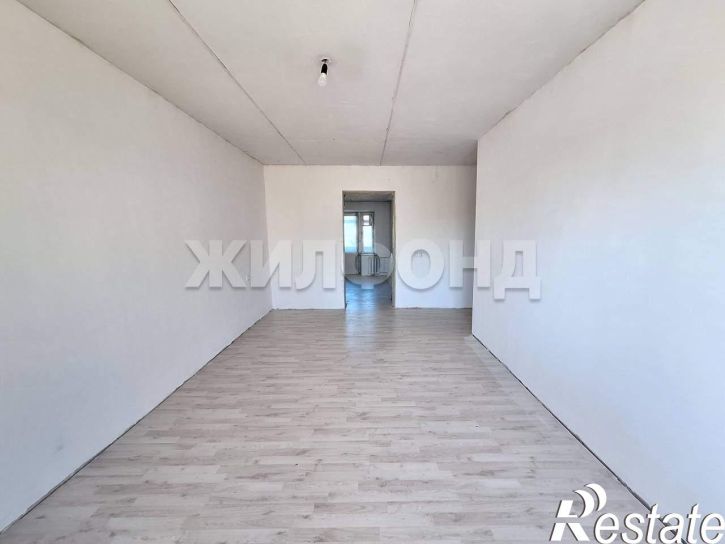 3-комн квартира Дзержинского проспект, д.21к1