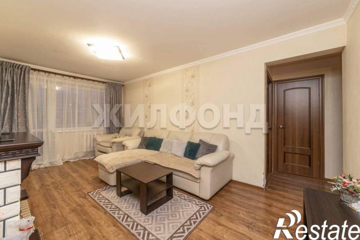 3-комн квартира Дзержинского проспект, д.7к3