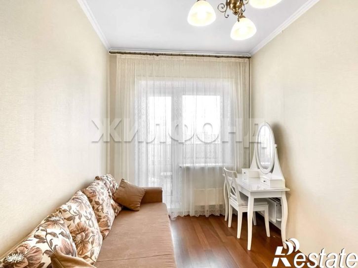 3-комн квартира Павла Усова ул., д.9к2